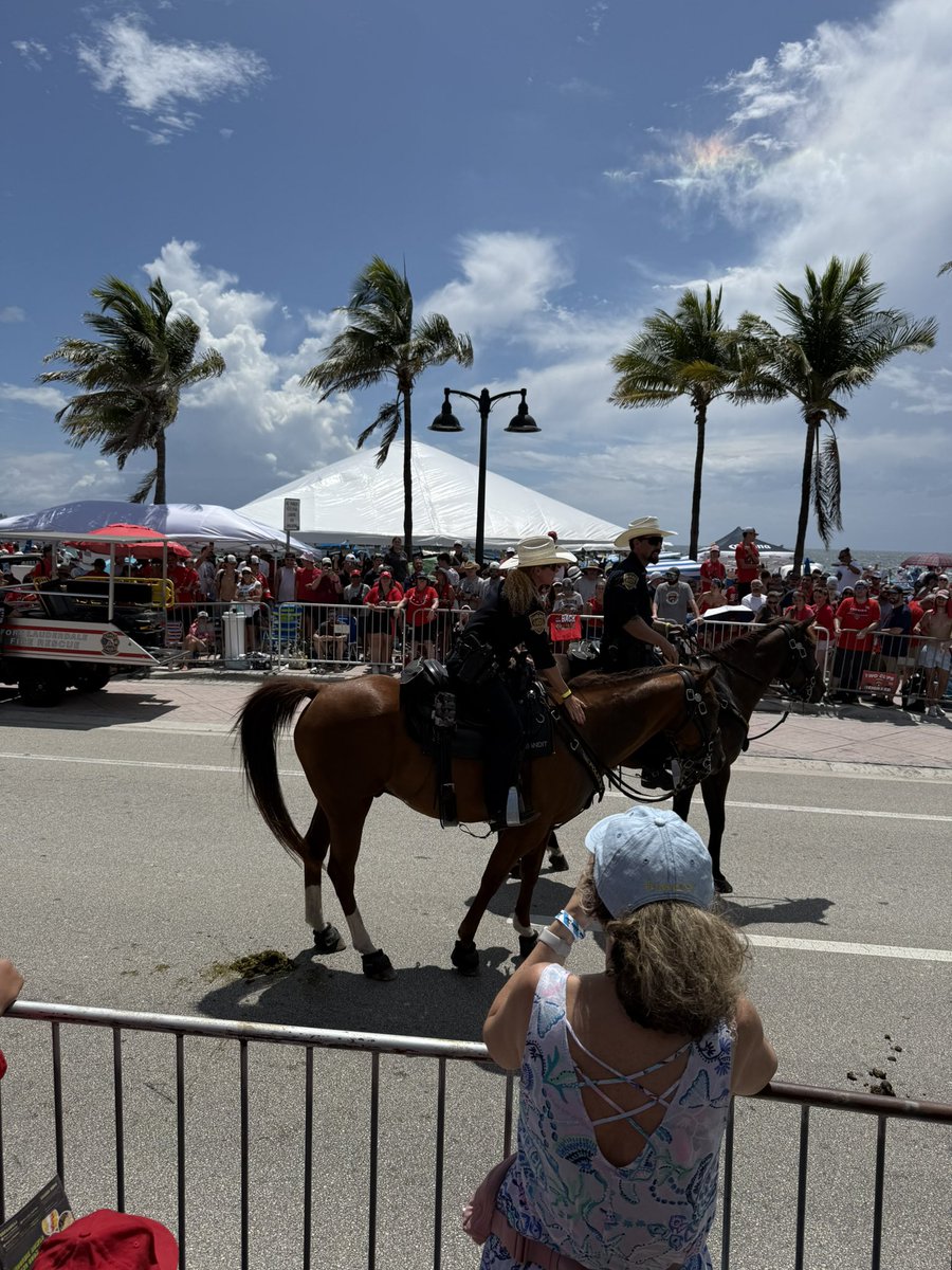 Anyone seen <a href="/BizNasty2point0/">Paul Bissonnette</a> today??? Maybe this horse did…