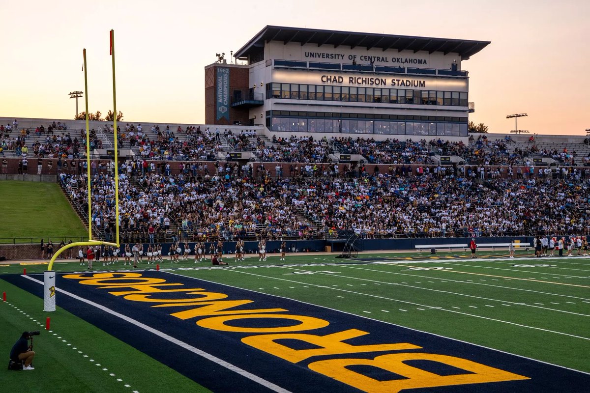 Texas Recruits (@txrecruits) on Twitter photo Shoutout to <a href="/Coach_TPearson/">Thomas Pearson</a> - Co-Defensive Coordinator at @UCObronchofb for FOLLOWING USβΌοΈ
π¨Class of 2026 & Class of 2027π¨
Make sure you FOLLOW <a href="/Coach_TPearson/">Thomas Pearson</a> & SEND THAT FILMβΌοΈ
#TXRecruits #Recruiting101 Shoutout to <a href="/Coach_TPearson/">Thomas Pearson</a> - Co-Defensive Coordinator at @UCObronchofb for FOLLOWING USβΌοΈ
π¨Class of 2026 & Class of 2027π¨
Make sure you FOLLOW <a href="/Coach_TPearson/">Thomas Pearson</a> & SEND THAT FILMβΌοΈ
#TXRecruits #Recruiting101