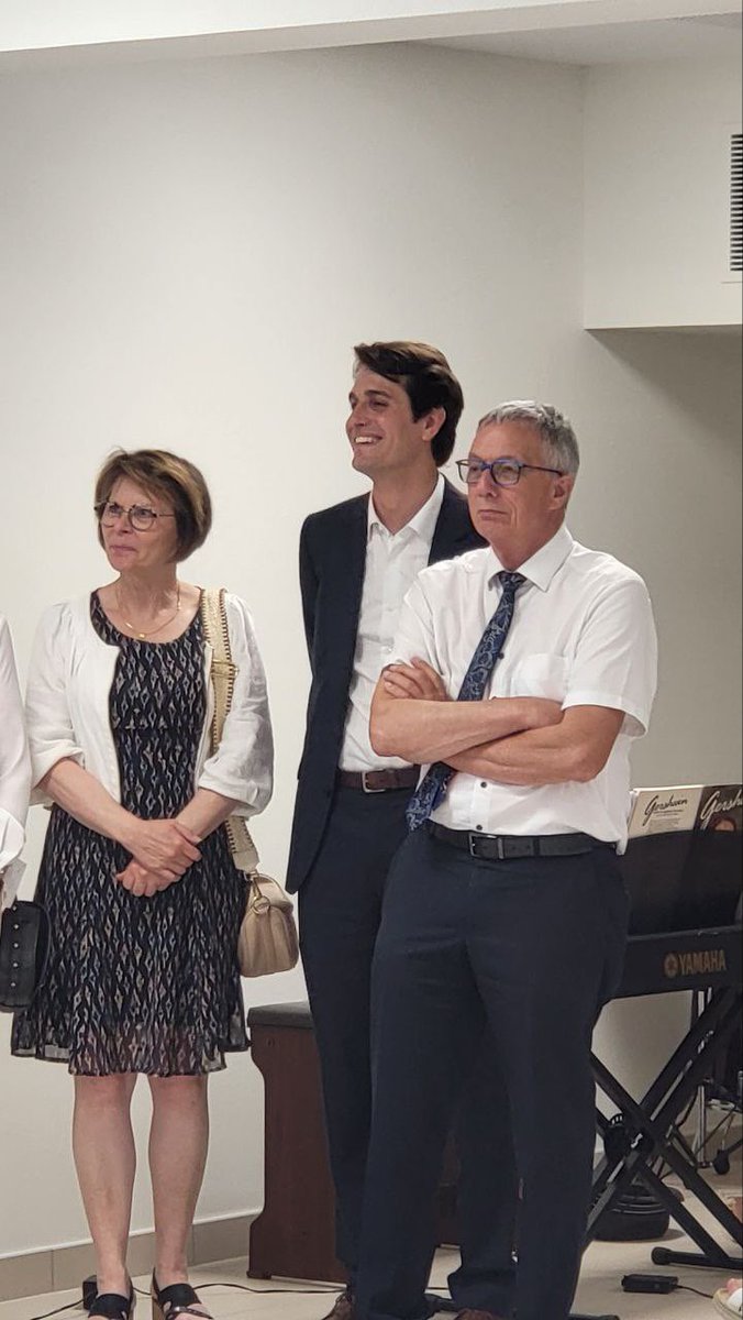 Avec vous à l’inauguration du Haut Fer à Taintrux. Une belle reconversion très attendue de l’ancien hôtel-restaurant : un immense bravo aux artisans vosgiens pour la réalisation des travaux et à la municipalité qui a porté le projet jusqu’au bout ! 💪