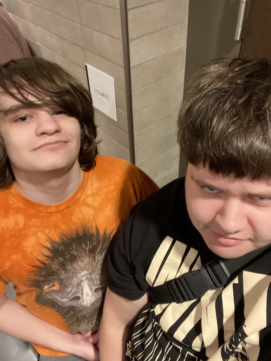 maxi 🏳️‍⚧️ tweet media