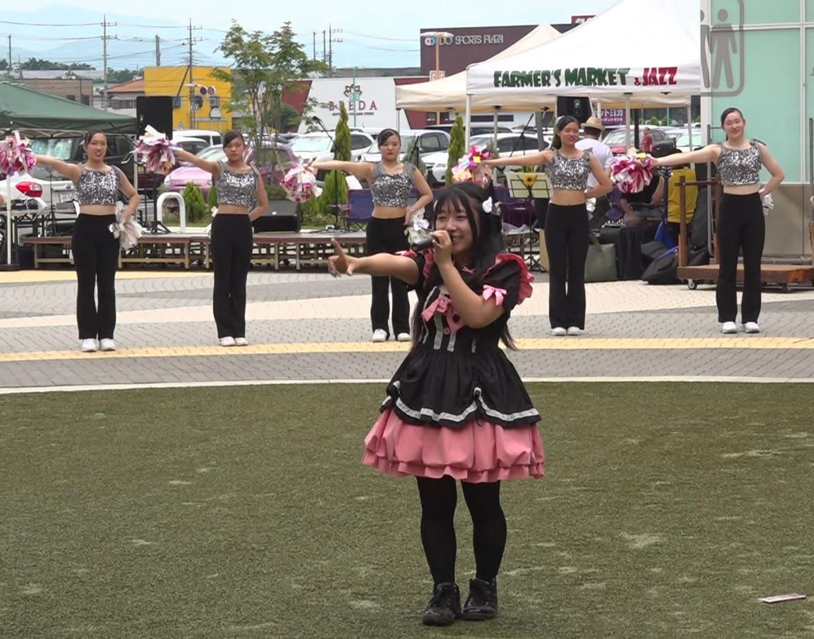 wasedaopen19's tweet photo. ウニクス上里で行われた、ご当地アイドル「天然ふわふわガールNami」さんのステージを盛り上げてくれた本庄第一チアリーディング部「CUTIES」の皆さん
#ウニクス上里  #本庄第一  #チアリーディング部  #上里町 https://t.co/bAa9g2svMT