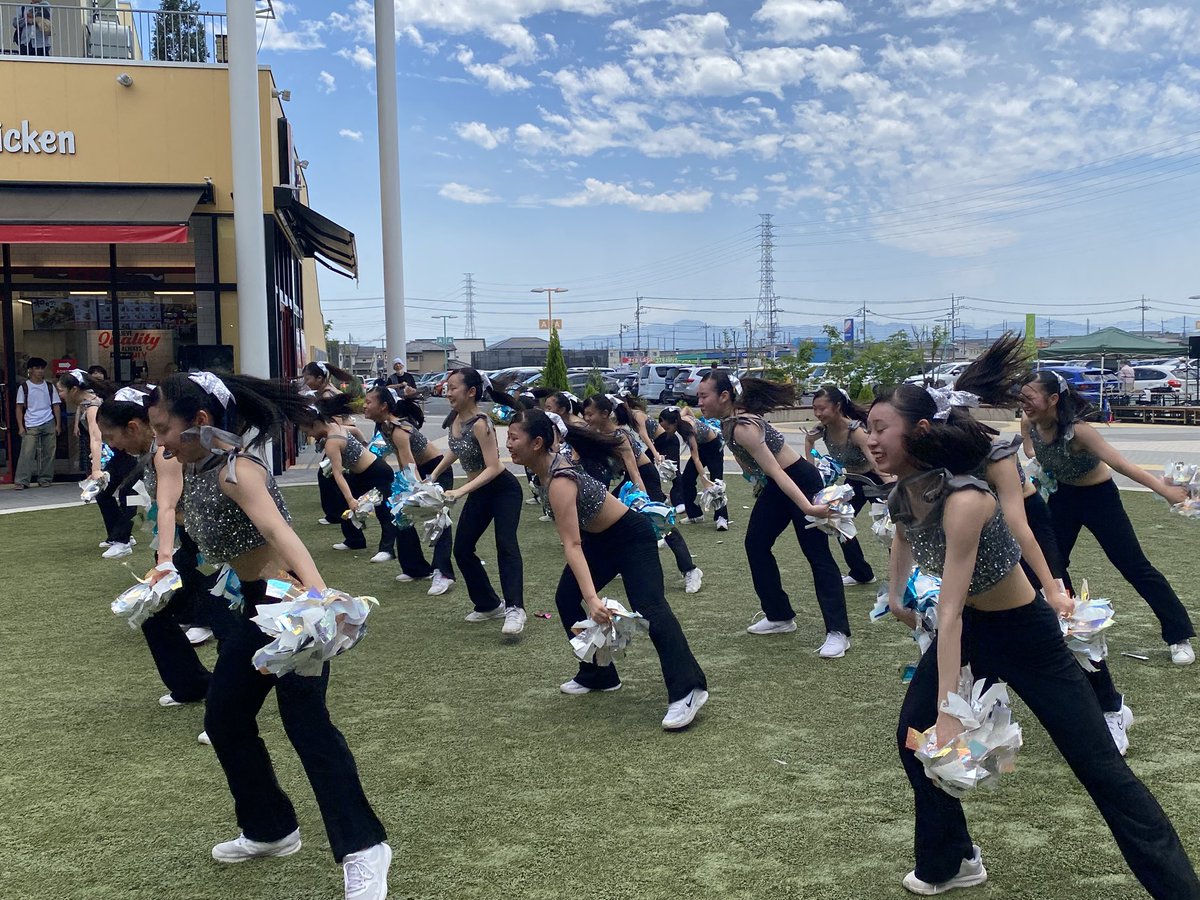 wasedaopen19's tweet photo. ウニクス上里で行われた、ご当地アイドル「天然ふわふわガールNami」さんのステージを盛り上げてくれた本庄第一チアリーディング部「CUTIES」の皆さん
#ウニクス上里  #本庄第一  #チアリーディング部  #上里町 https://t.co/bAa9g2svMT