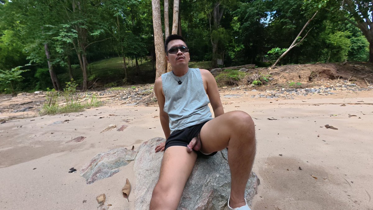 MENWEAR_DARK tweet media