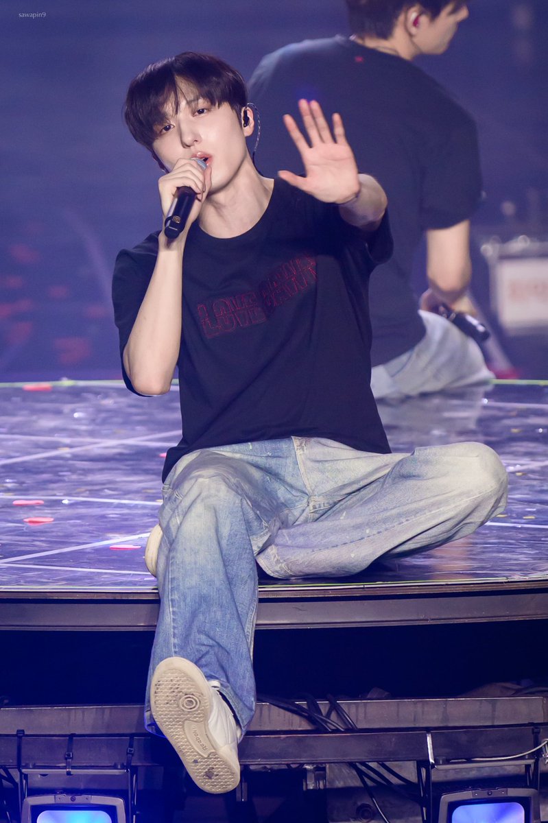 sawapin9's tweet photo. 250621  ✋😇🎤
2025 SF9 LIVE FANTASY #5 LOVE DAWN

#SF9 #에스에프나인 #LOVE_DAWN
#찬희 #CHANI #チャニ https://t.co/oGYq0JEVp4