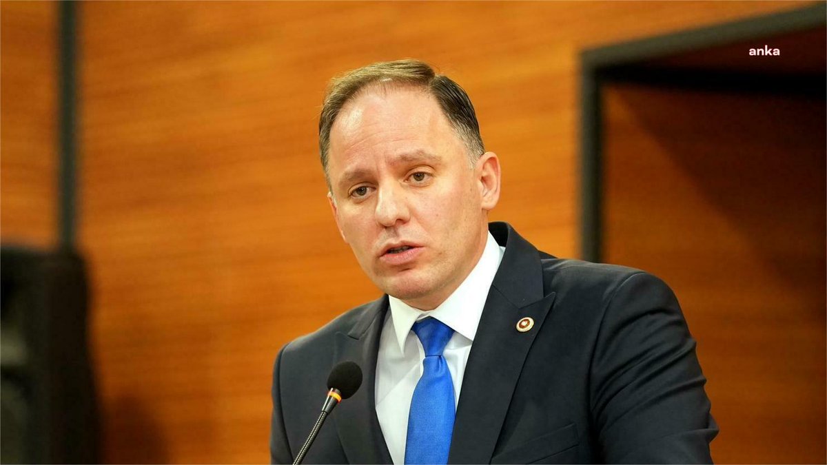 CHP'li Deniz Yavuzyılmaz tek tek plakaları paylaştı: Binali Yıldırım hakkında suç duyurusunda bulundu
halktv.com.tr/gundem/chpli-v…