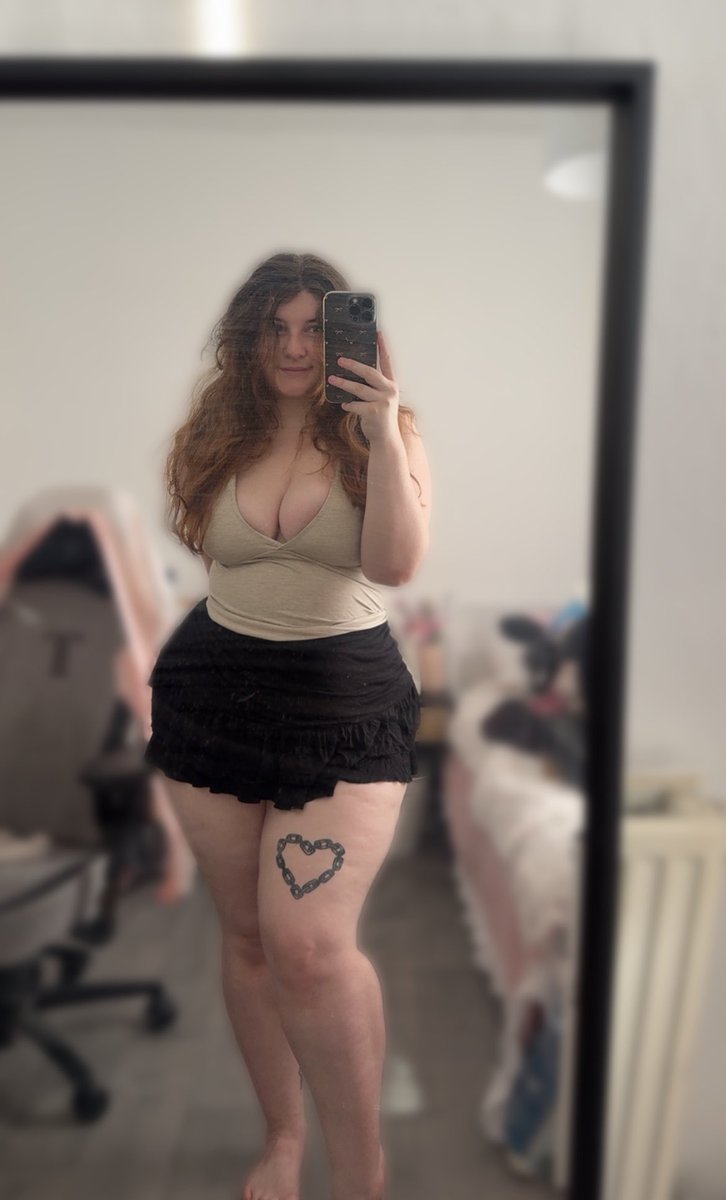 do you like my outfit? 🥹