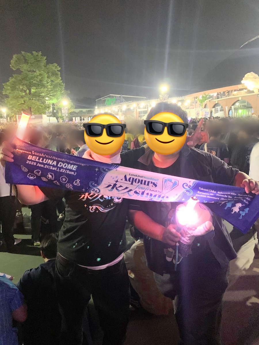 harurulovelive2's tweet photo. いつかは、この日を迎える。
その日を迎えた今、不思議と悲しいとは思っていなくて。
たくさんの思い出を曲を通して思い返しながら...最後まで見届けられて、やり残した事は無いと思えました。
Aqoursは永久、この先の未来に出会う誰かにAqoursの歌が届きますように。

ありがとう
#Aqours_finale_Day2 https://t.co/QG0H9Em95N