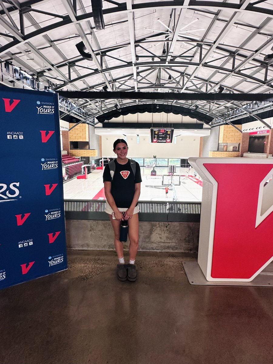 MaddieSiuta4's tweet image. I had a great time yesterday @UVAWISEWBB elite camp! It was good getting to meet @coachtaymiller @CoachCluesman and several players!