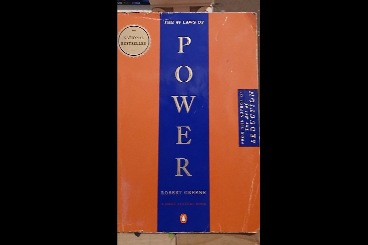 RiotsNylon's tweet image. Culling my books by hundreds (again), dividing up &amp;amp; sending to sons.
Look what I found! It&apos;s our current #LibertyLibrary book club book.
I&apos;d only bought the audio book, but now I can scribble frowny-faces in the margins!