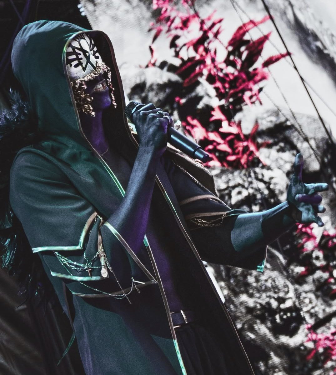 This photo of Vessel (Sleep Token) should be hung in The Louvre.

📷 by <a href="/paetrishaaa/">Paetrisha 📸</a>