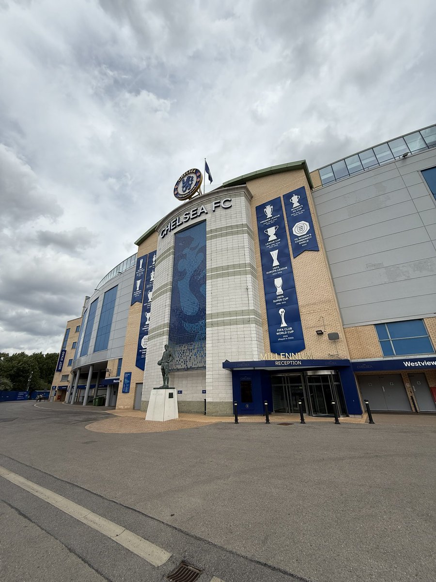 GeorgeOrchard6's tweet photo. 📍Stamford Bridge 🏟️🔵⚽️

The only football stadium with 5 UEFA trophies in the cabinet 🏆 https://t.co/p7M2ij3QPK