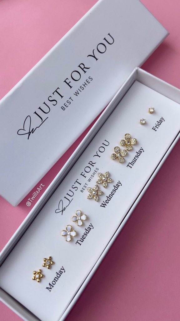 💌 You’ve got a special mail! 
Happy 21st birthday, Aisha.💗

This is what it looks like when love, thoughtfulness, and sparkle are all packed into one gift box. 😍🧚🏼‍♀️