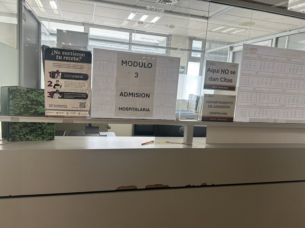 devozenvozmx's tweet photo. 🚨 Indignante en el ISSSTE Xalapa
Pacientes citados desde las 7 a.m. para ser operados siguen esperando… ¿la razón? No llegó el personal de admisión.

👉 Gente en ayuno, con dolor, y sin atención.
❌ Una vez más, la autoridad ausente.

#ISSSTE #Xalapa #SaludPública #Negligencia https://t.co/hnFlPlhasM