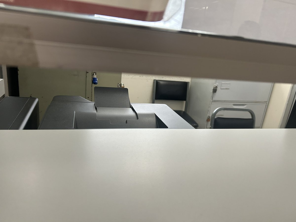 devozenvozmx's tweet photo. 🚨 Indignante en el ISSSTE Xalapa
Pacientes citados desde las 7 a.m. para ser operados siguen esperando… ¿la razón? No llegó el personal de admisión.

👉 Gente en ayuno, con dolor, y sin atención.
❌ Una vez más, la autoridad ausente.

#ISSSTE #Xalapa #SaludPública #Negligencia https://t.co/hnFlPlhasM