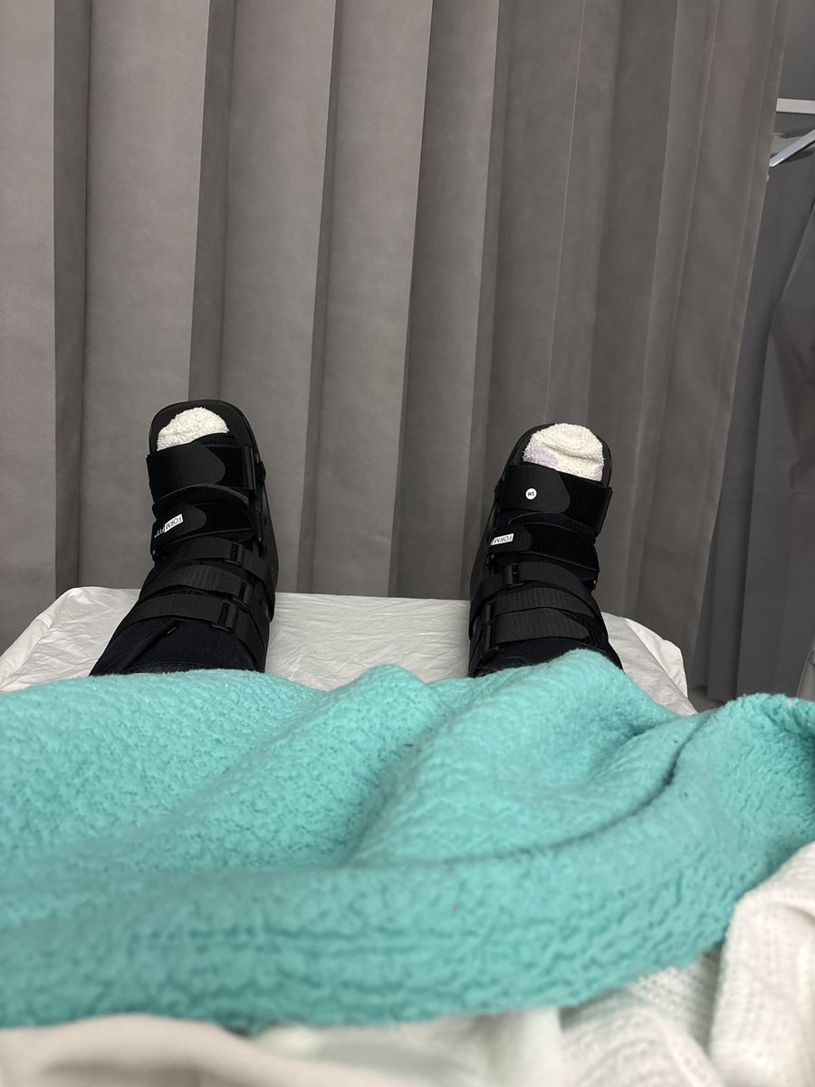 right after I get back to work after having a major health scare... now I'm a moonsitter..? At least I've got an excuse to put stickers on them >:3 can anyone give me good series to watch..? Or even books to read.? 🥺🤍