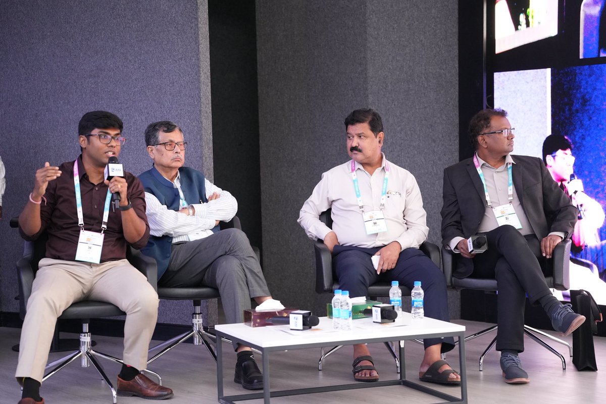 ibd_pal's tweet image. Honored to participate in the IBD session at the Best of @DDWMeeting 2025 India 2025, alongside leading experts and under the insightful leadership of @IBDMD @CrnstnsHlth Grateful for the opportunity to share perspectives on emerging IBD research &amp;amp; its relevance in India