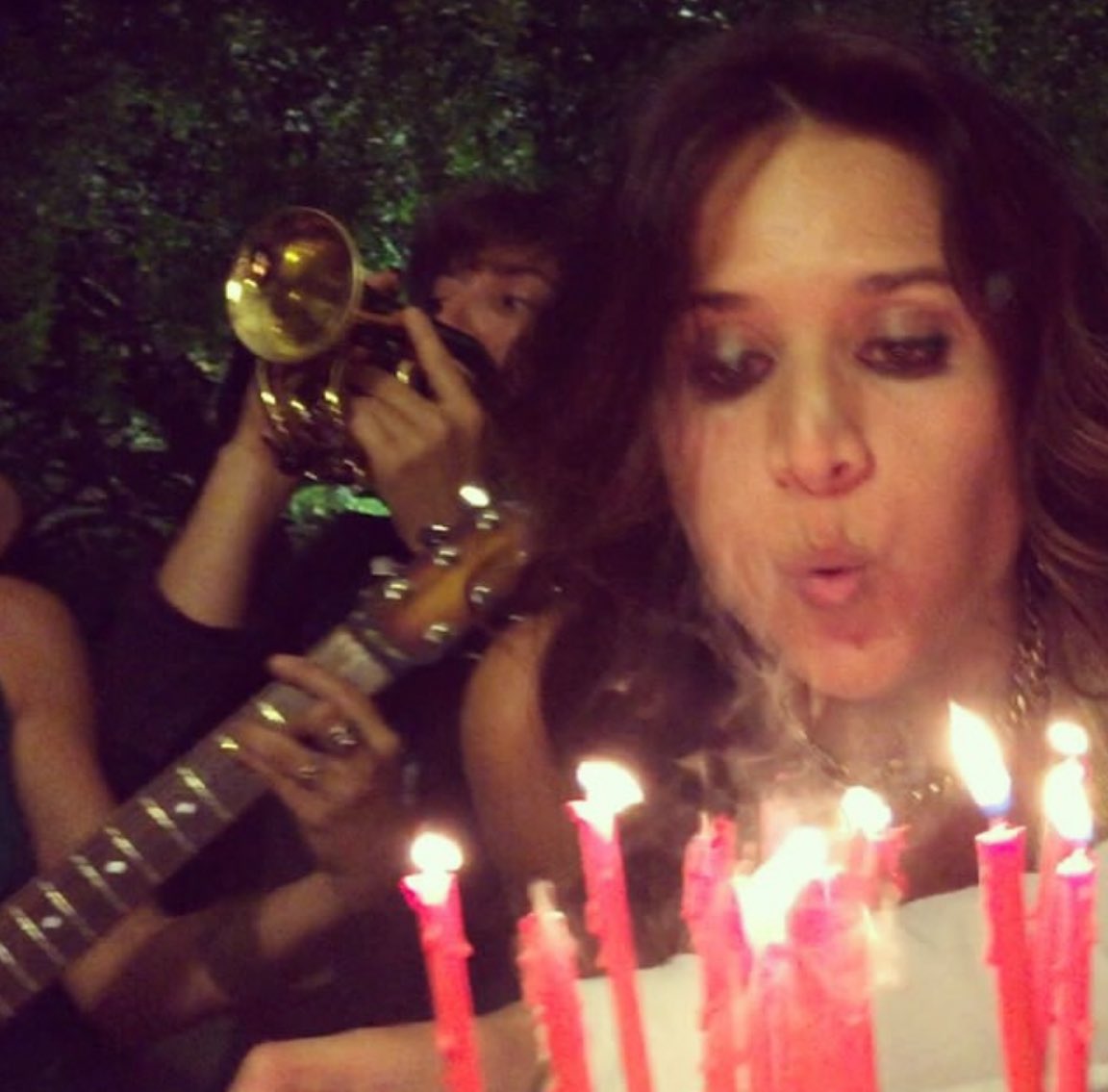 feliz aniversário, <a href="/badcavanaugh/">ana</a> obrigada por todos os momentos e por cada conselho. te amo demais! 💙