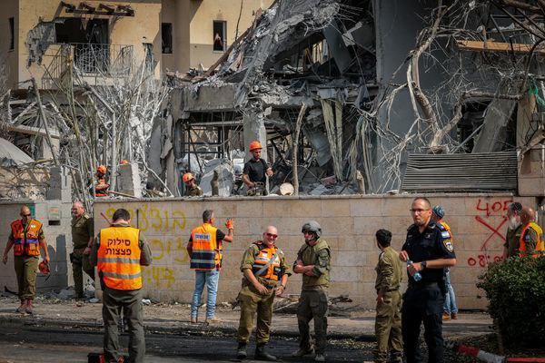 SoftWarNews's tweet photo. Sumber informasi dalam percakapan dengan "Mehr": 

Penyadapan terhadap Zionis menunjukkan bahwa 234 orang telah terbunuh, 195 orang hilang dan 1.230 warga Israel telah dibawa ke rumah sakit dalam serangan Iran sejauh ini. https://t.co/fIR21Q0EWc