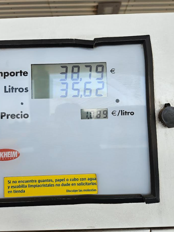 Gran Canaria: op een eiland getankt en nu heel boos op -en teleurgesteld in- Nederland. Logisch dat de inflatie in Spanje veel lager is dan bij ons.