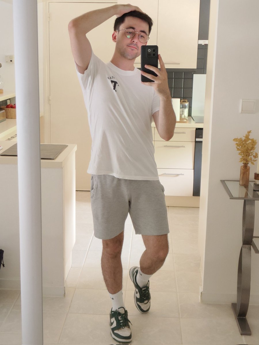 Vir 🥝 tweet media