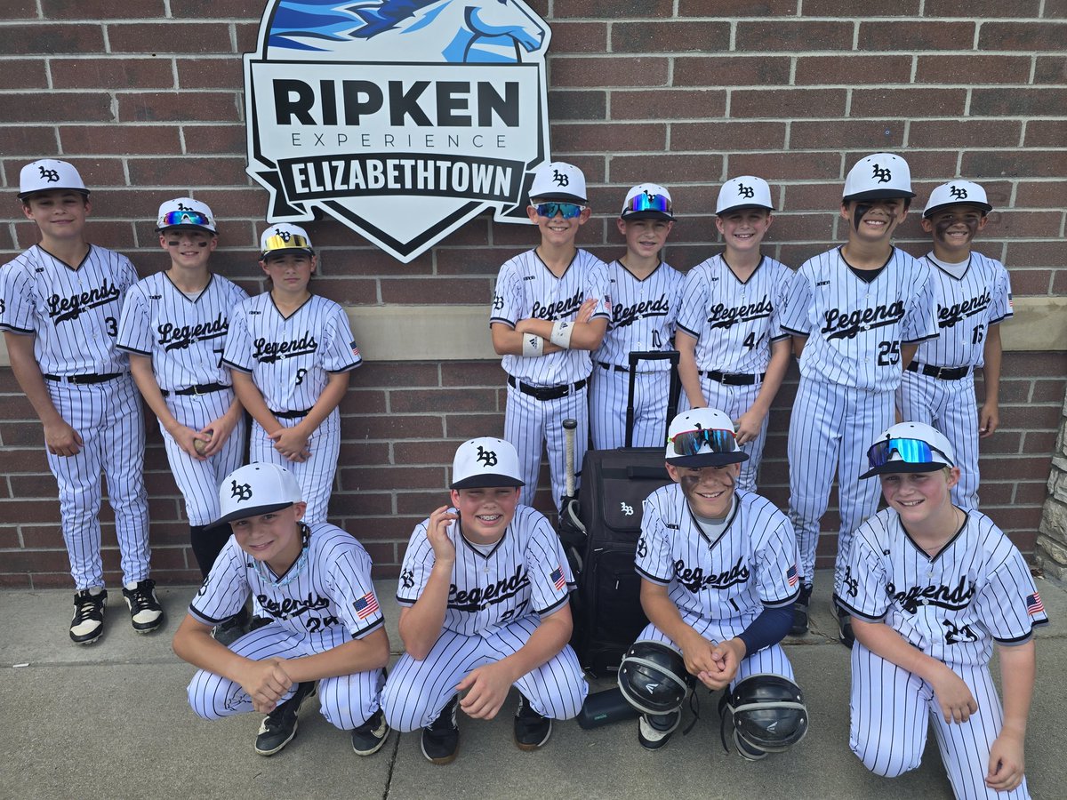 513Legends's tweet photo. 2-0 coming out of pool play! Playing strong this weekend. On to bracket Sunday!

#MakingMemories https://t.co/24ARegw55S
