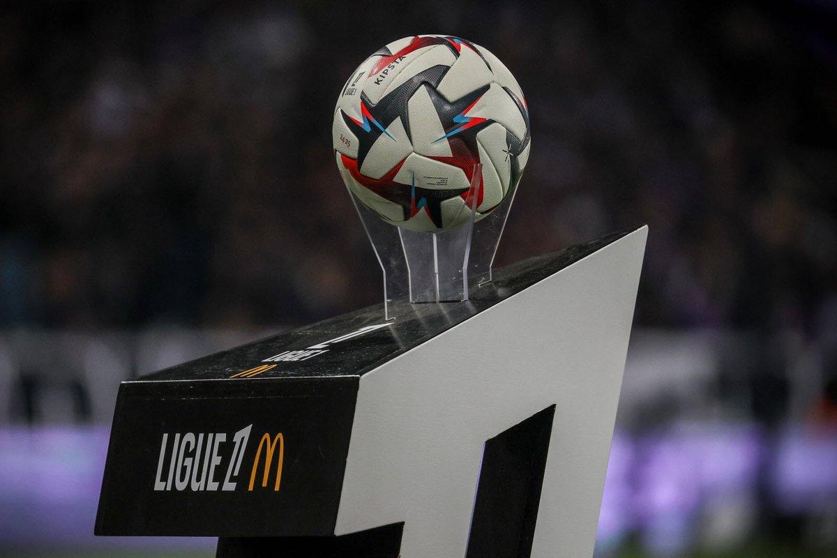 ActuL1_'s tweet photo. 🚨💣 BREAKING ! LES CALENDRIERS DE LIGUE 1 ET LIGUE 2 DEVRAIENT ÊTRE PUBLIÉS CE MARDI ! 📅🇫🇷

(@RLgallois) https://t.co/sAzrC7eJkg