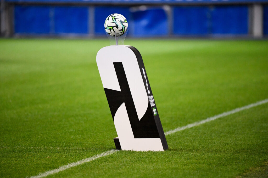 🚨💣 BREAKING ! LES CALENDRIERS DE LIGUE 1 ET LIGUE 2 DEVRAIENT ÊTRE PUBLIÉS CE MARDI ! 📅🇫🇷

(<a href="/RLgallois/">Jean-Séb Gallois</a>)