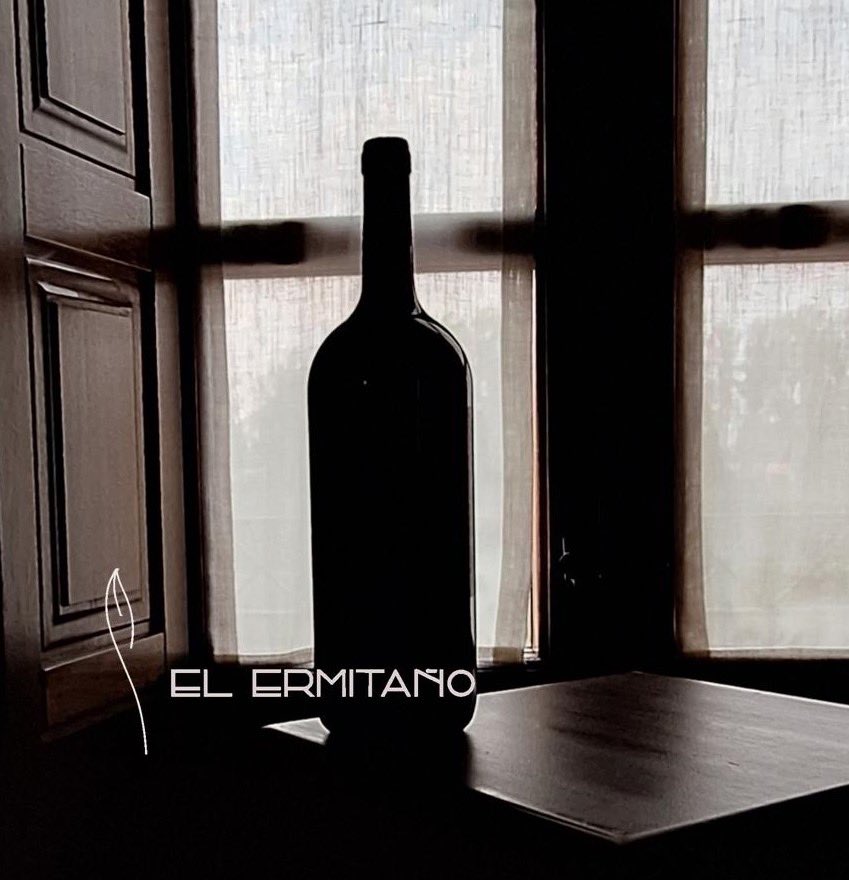 Y despedimos junio con “la Sinopsis de un vino” 🍷
 
Las cenas del próximo viernes 27 y sábado 28 de mayo os invitamos a una experiencia muy atractiva.
 
Un divertido comienzo para vuestra experiencia gastronómica en El Ermitaño.
 
¡¡Estáis invitados!! 🍴