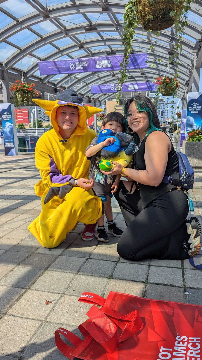 valesportsna's tweet photo. Update: Milo got his plushie 🫰💜 https://t.co/S98kayXpGY