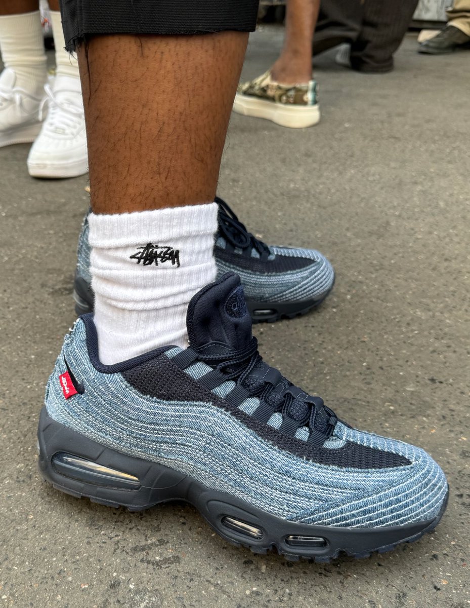 Nouvelle image Levi's x Nike Air Max 95 “Denim Blue” 👖🪡 🔥