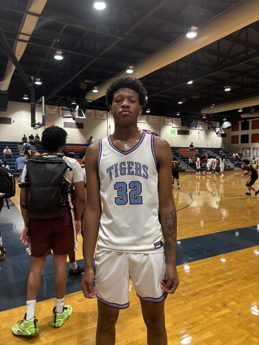 SWISH SCOUTING (@swish_scout) on Twitter photo In an instant classic, <a href="/GWCarverMBB/">G.W. Carver HS Boys Basketball</a> held off Tucker 35-32 to move to 3-0 on the weekend. 2026 6’8 <a href="/tobiaztolbert32/">Tobiaz Tolbert</a> continues to show out this weekend. The lefty long athlete who holds an offer to Columbus state is controlling the paint well and finishing at the rim efficiently In an instant classic, <a href="/GWCarverMBB/">G.W. Carver HS Boys Basketball</a> held off Tucker 35-32 to move to 3-0 on the weekend. 2026 6’8 <a href="/tobiaztolbert32/">Tobiaz Tolbert</a> continues to show out this weekend. The lefty long athlete who holds an offer to Columbus state is controlling the paint well and finishing at the rim efficiently