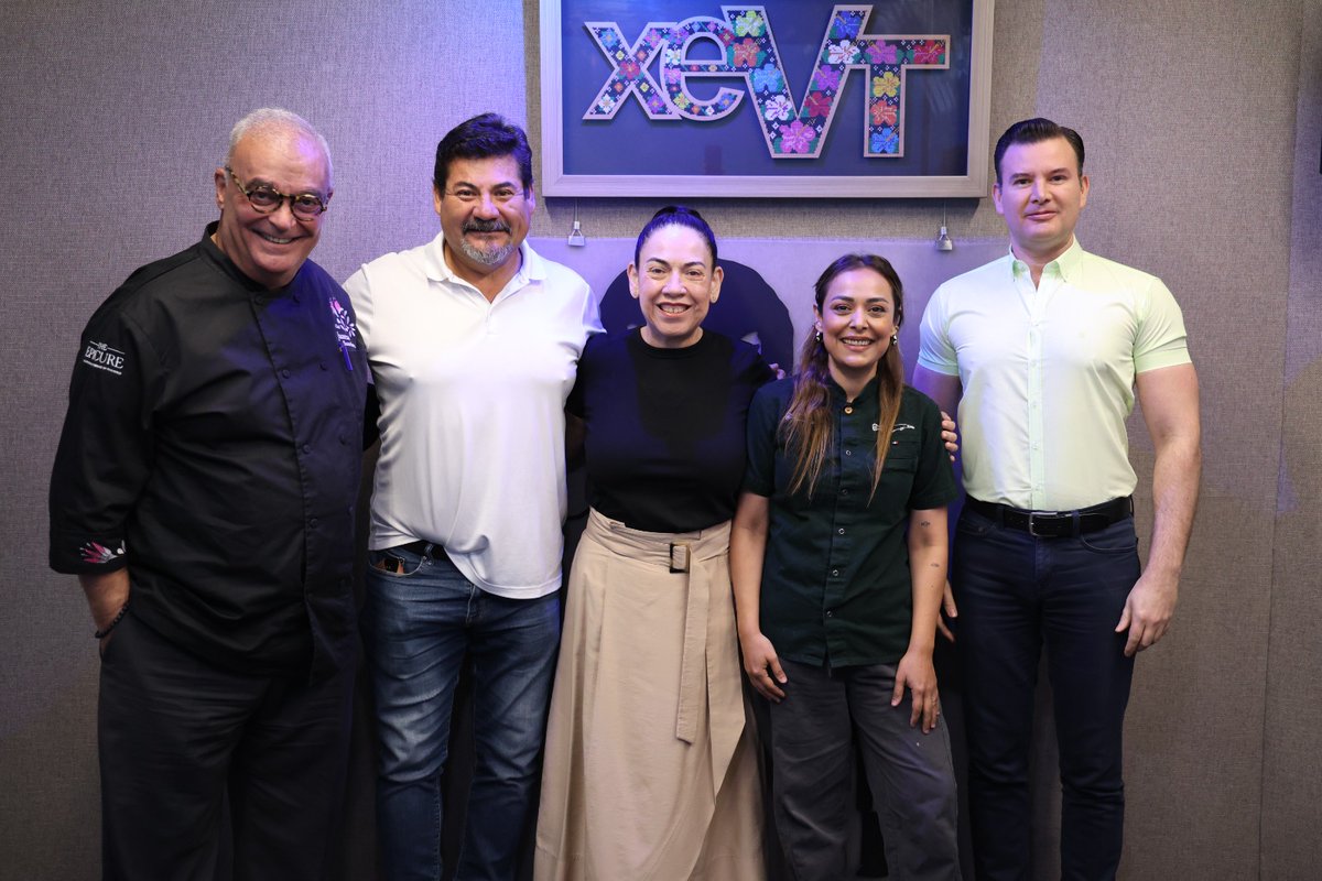 xevt - xhvt (@xevtfm) on Twitter photo #Viernes En #LaEntrevista con <a href="/EmmanuelSibilla/">Emmanuel Sibilla O</a> El turismo gastronómico puede ser una vía para que #Tabasco deje de ser “un estado de paso”; ya lo está logrando, coinciden los reconocidos chefs, <a href="/Chef_AlexRuiz/">Alejandro Ruiz Olmedo</a> <a href="/ednalanis/">Edna Alanis</a> <a href="/marquesdelrio1/">Juantxo Sánchez Fernández</a> <a href="/chef_lupita/">Lupita Vidal</a> #Viernes En #LaEntrevista con <a href="/EmmanuelSibilla/">Emmanuel Sibilla O</a> El turismo gastronómico puede ser una vía para que #Tabasco deje de ser “un estado de paso”; ya lo está logrando, coinciden los reconocidos chefs, <a href="/Chef_AlexRuiz/">Alejandro Ruiz Olmedo</a> <a href="/ednalanis/">Edna Alanis</a> <a href="/marquesdelrio1/">Juantxo Sánchez Fernández</a> <a href="/chef_lupita/">Lupita Vidal</a>