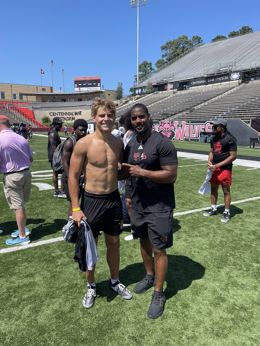 LawsonDixon6's tweet photo. Had a great time at @AStateFB looking forward to getting back on campus🐺🐺!!
@CoachDLett @CoachButchJones @CoachLovings @harrysat15 @GrantBonnette https://t.co/9juTuhGu2r