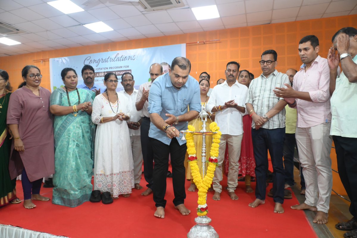 RohanKhaunte's tweet photo. Celebrating Academic Excellence of Our ‘Exam Warriors’ by Honouring the Achievers in SSC &amp; HSSC Exams(2024-25) in a Felicitation Ceremony joined by Dy.Director, Education Shri Manoj Sawaiker. Wishing Our Future Nation Builders Greater Success &amp; Bright Careers. https://t.co/vDULFa8PCn