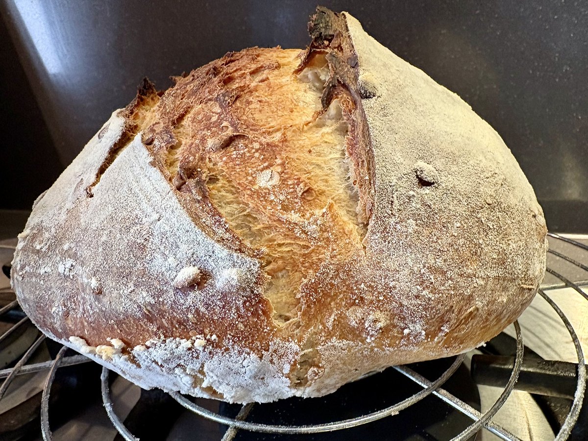 Zoals ik al zei, zondag wordt er brood gebakken.