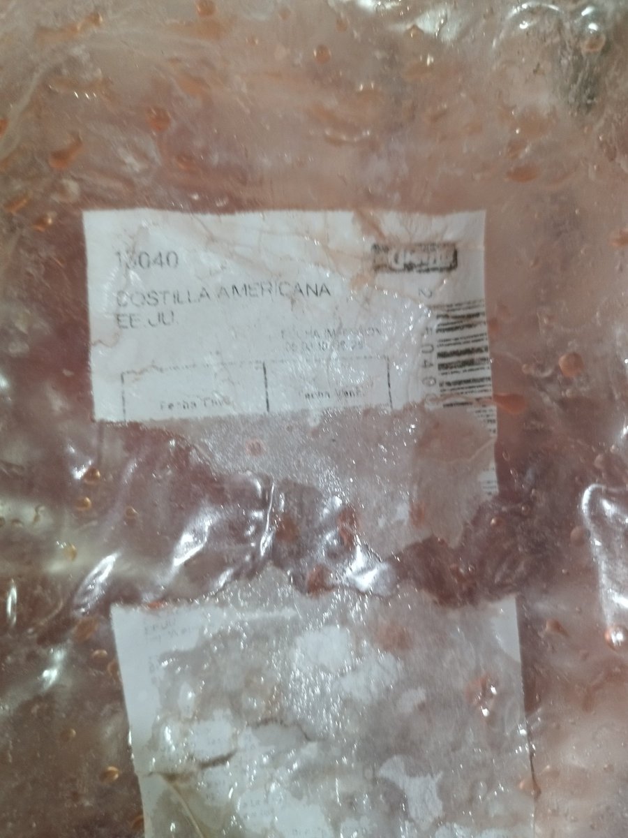 piporrita22's tweet photo. @LIDERcl compré en https://t.co/CoecsFrILD costillas de cerdo americano, para mí sorpresa eran solo despuntes de cerdo incomible, ni una solo casilla, pague $17.934 por sobras, que porsupuesto no pude usar para mi asado!
Espero se comuniquen conmigo a la brevedad 
Una vergüenza https://t.co/xv4HzcCXIK