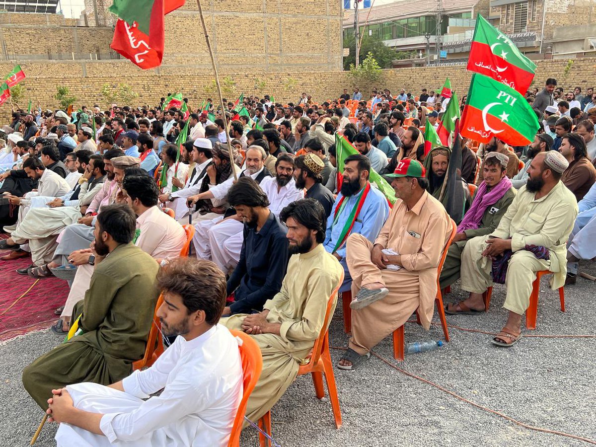 چیرمین عمران خان و دیگر پی ٹی آئی کے اسیران کی رہائی کیلئے پی ٹی آئی کوئٹہ کے زیر اہتمام صوبائی صدر داؤد شاہ کاکڑ کی قیادت میں ورکرز کنونشن کا انعقاد۔