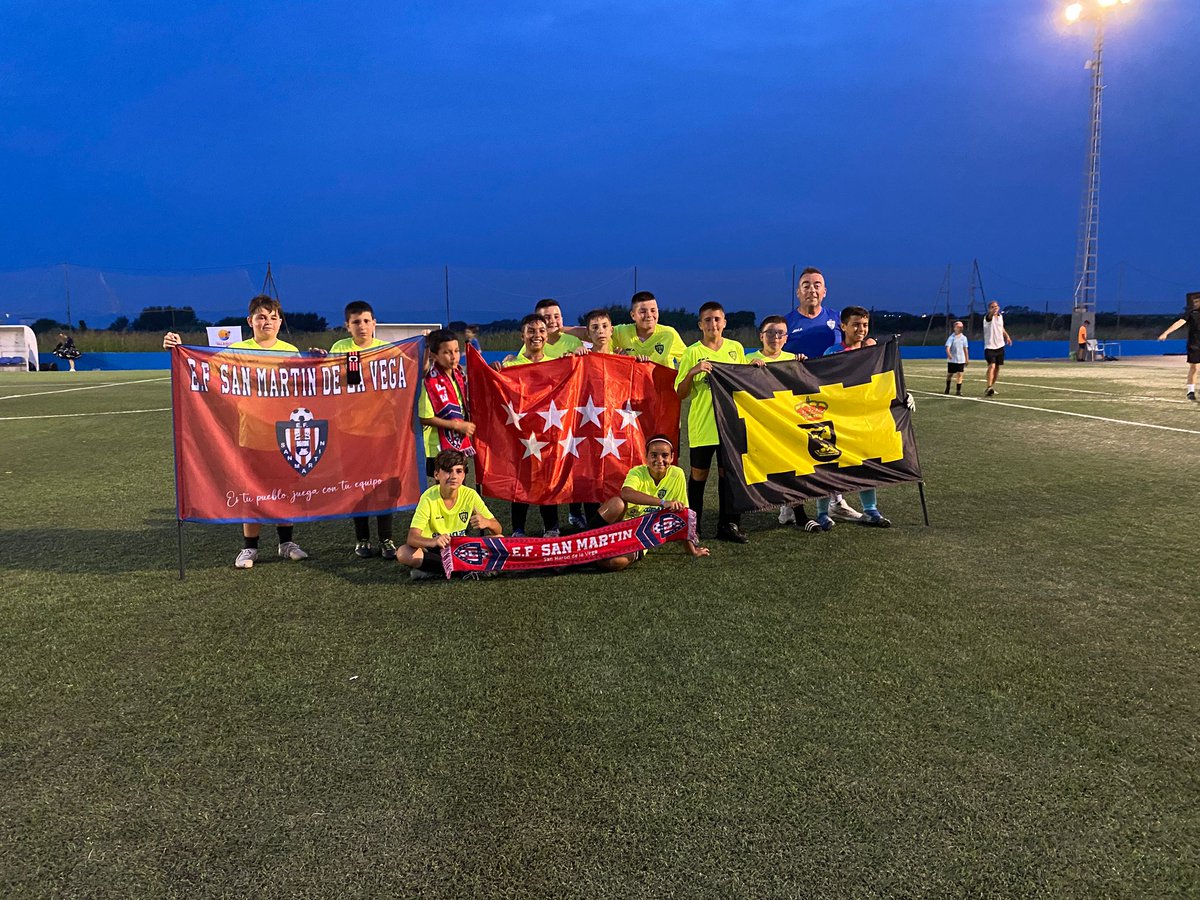 Finaliza nuestro alevín el @valenciabeachcup 🏆 con los siguientes resultados: 

San Martin 1-0  Oroqueta de Villaverde
Izan⚽

San Martin 2-0 Oroqueta 
Marco⚽

¡Hasta la temporada que viene, equipo! ¡Os echaremos de menos! ❤️

#EFSanMartin #elclubdetupueblo