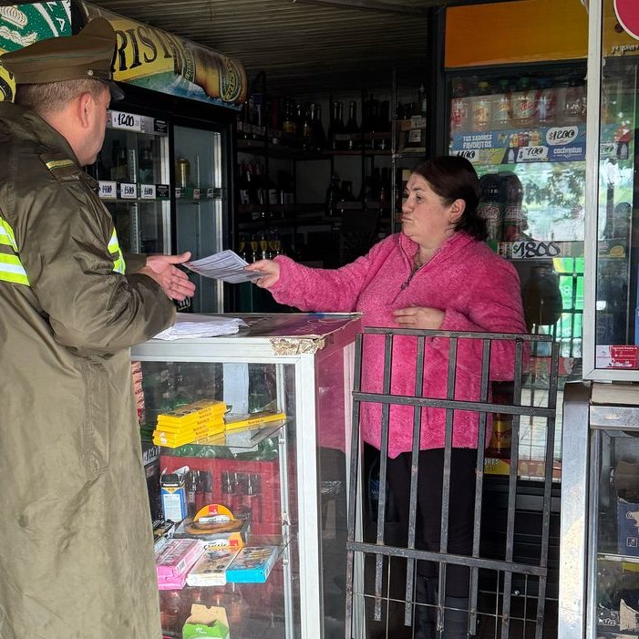 Carab_Maule's tweet photo. En el sector cordillerano de #Digua en la comuna de #PARRAL, Carabineros insta a la prevención de delitos además, efectúa fiscalizaciones a la Ley de alcoholes en el sector #LasCamelias, #PadreHurtado y #LaOrilla.
Comprometidos 24/7 con la prevención.
#OrdenyPatria https://t.co/ljtCcUuzwW