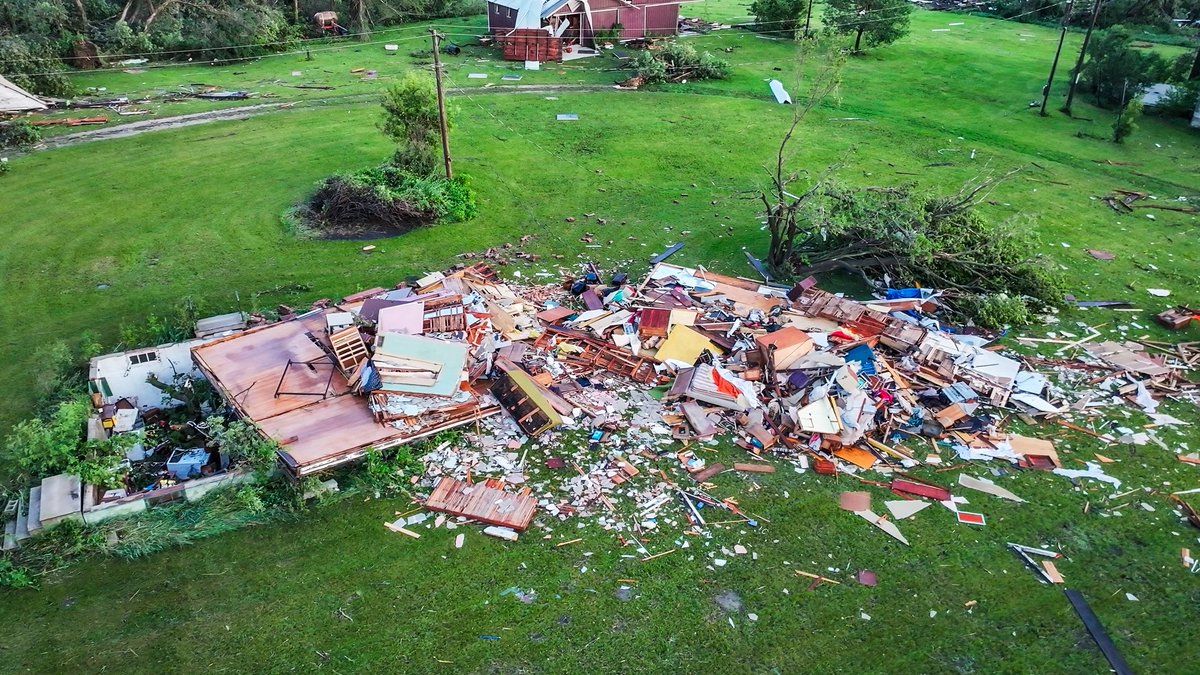 brianemfinger's tweet image. More pics from Friday/Saturday. Check out the gouge marks in the ground from all the debris! That was the fatality location.
Many more pics here on Facebook including evidence that the train car mostly rolled into the field.
m.facebook.com/story.php?stor…