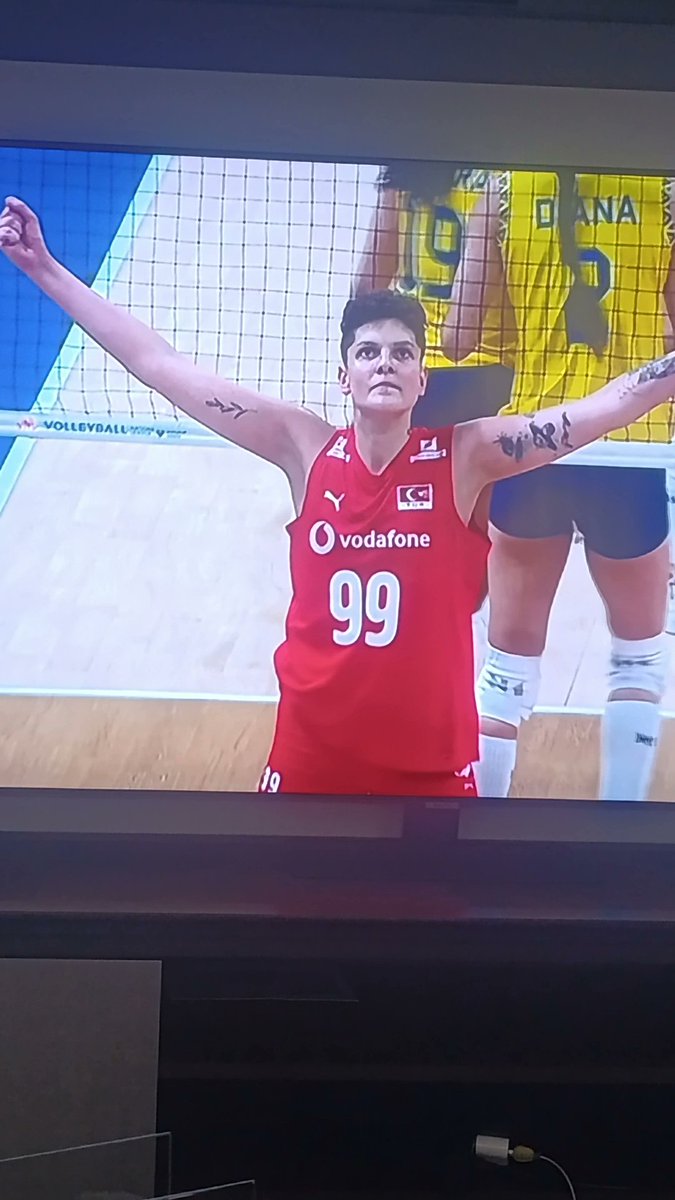 Veeeee EBRARRR..<a href="/karakurtebrar18/">Ebrar Karakurt</a>