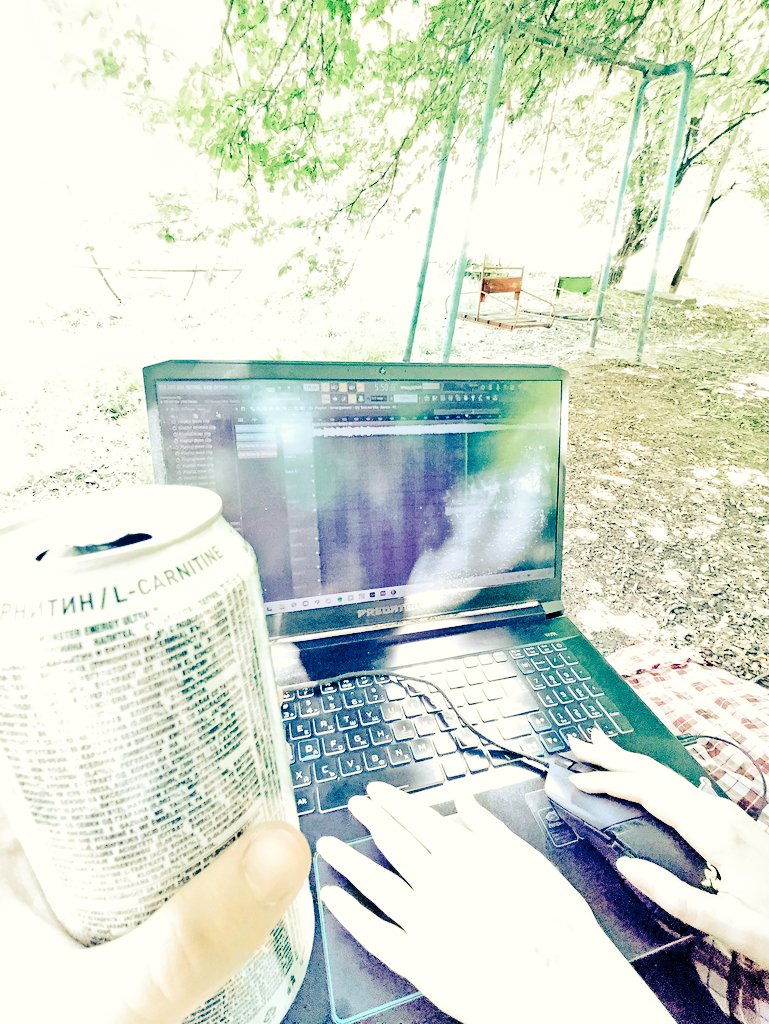 krum_kp's tweet photo. bro lets make tdf x ok type beats in the garden 🎶 #fltwt https://t.co/8pkBPEWACs