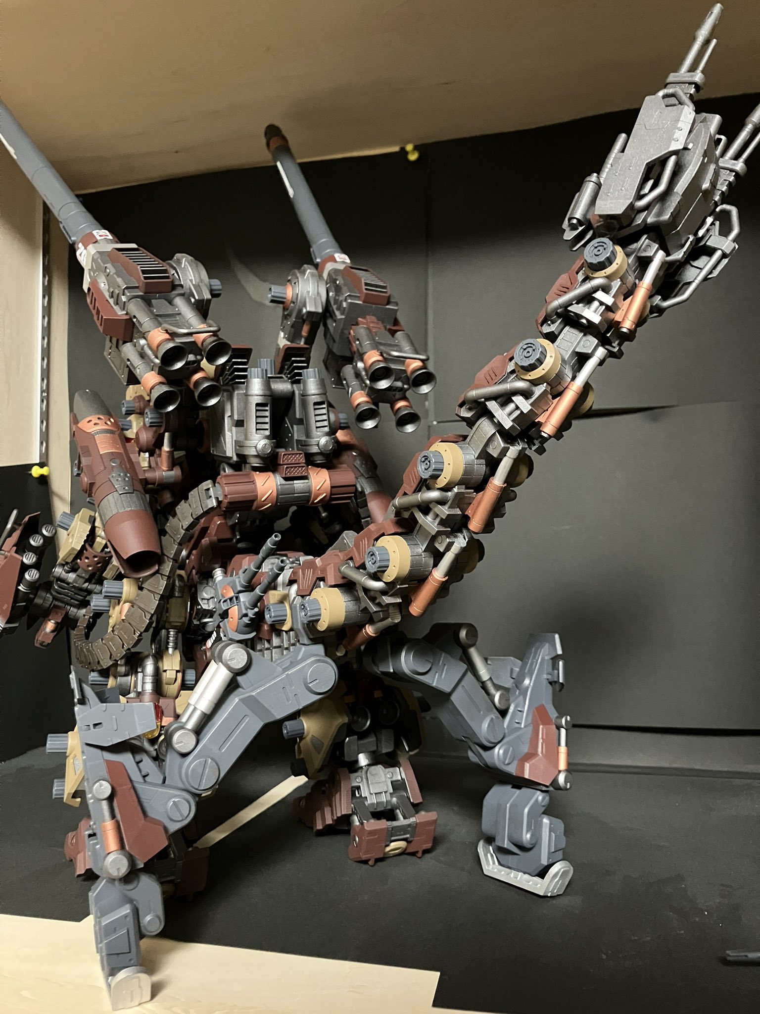 完成品】【全塗装】HMM ゴジュラス・ジオーガ （ZG風）（ゾイド