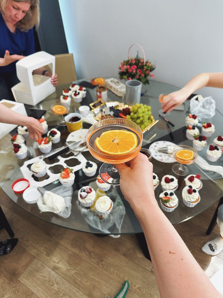 Какой душевный мастер-класс вчера получился 🥹💔

Если то, каких людей ты притягиваешь и правда о тебе что-то говорит, то я точно на верном пути)