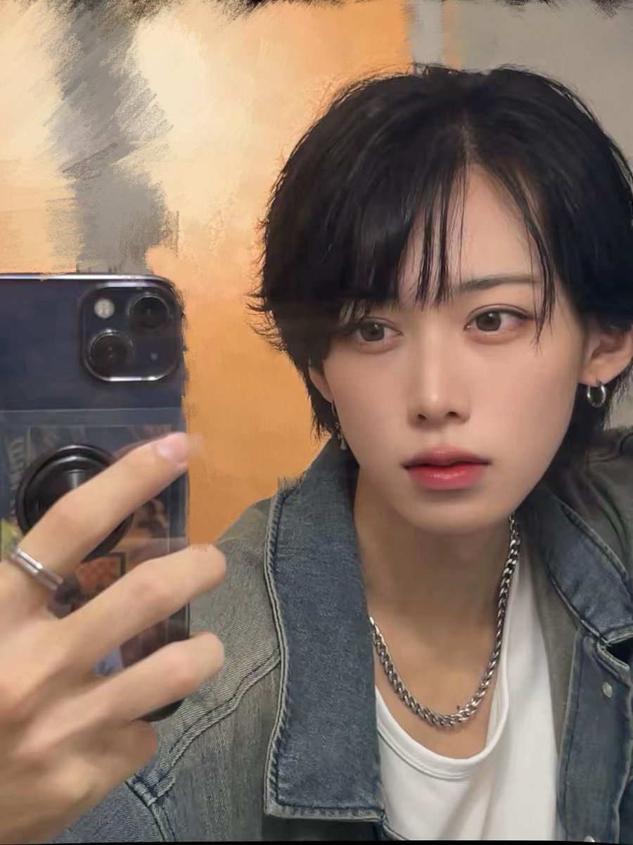 りん tweet media