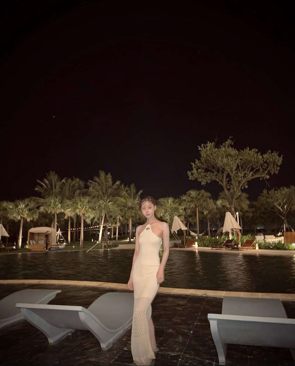 𝐈𝐬𝐢𝐚 tweet media