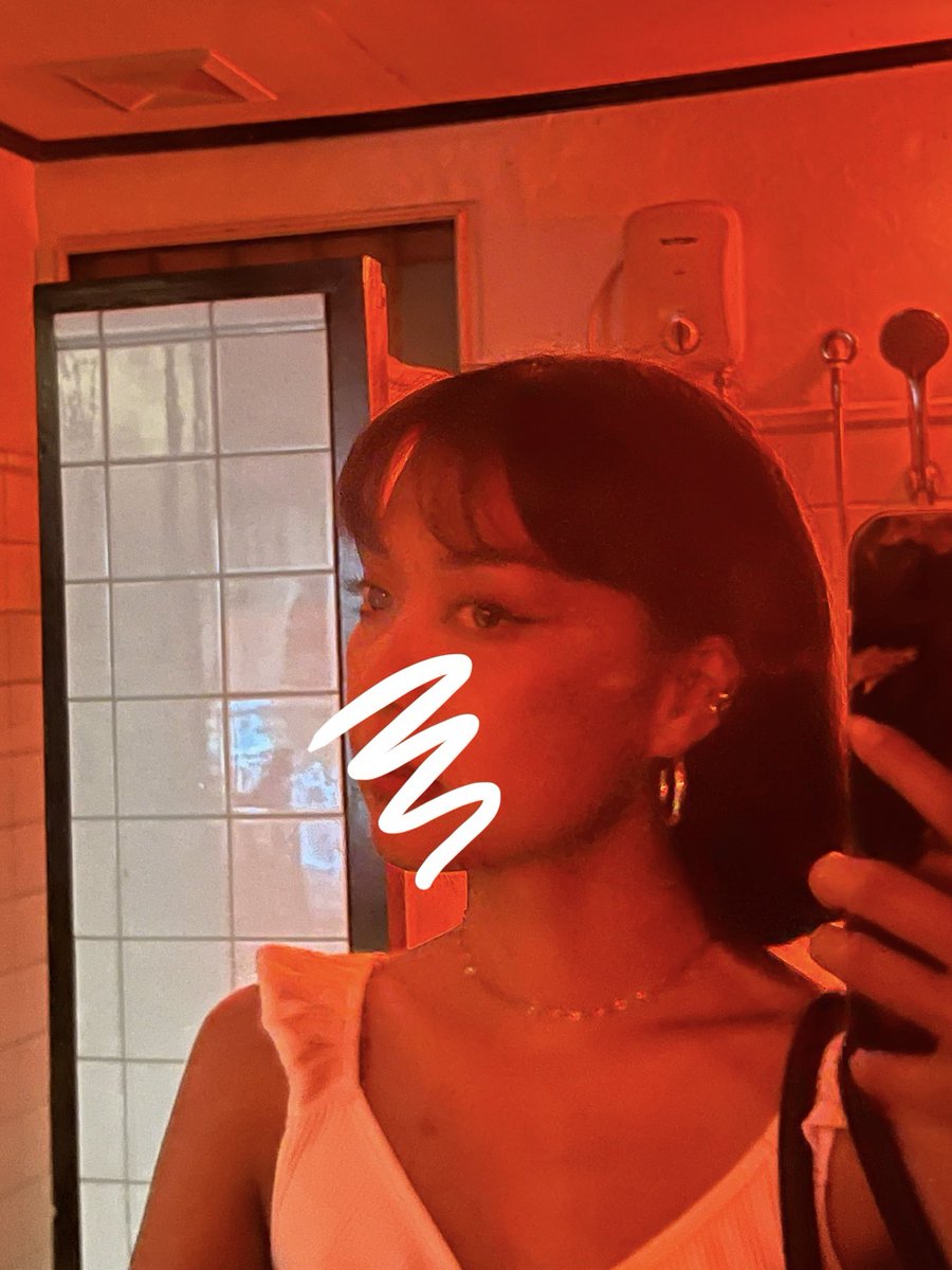 chxlsi626's tweet photo. ugh i love my hair!!!! https://t.co/vYcbWRKaeA