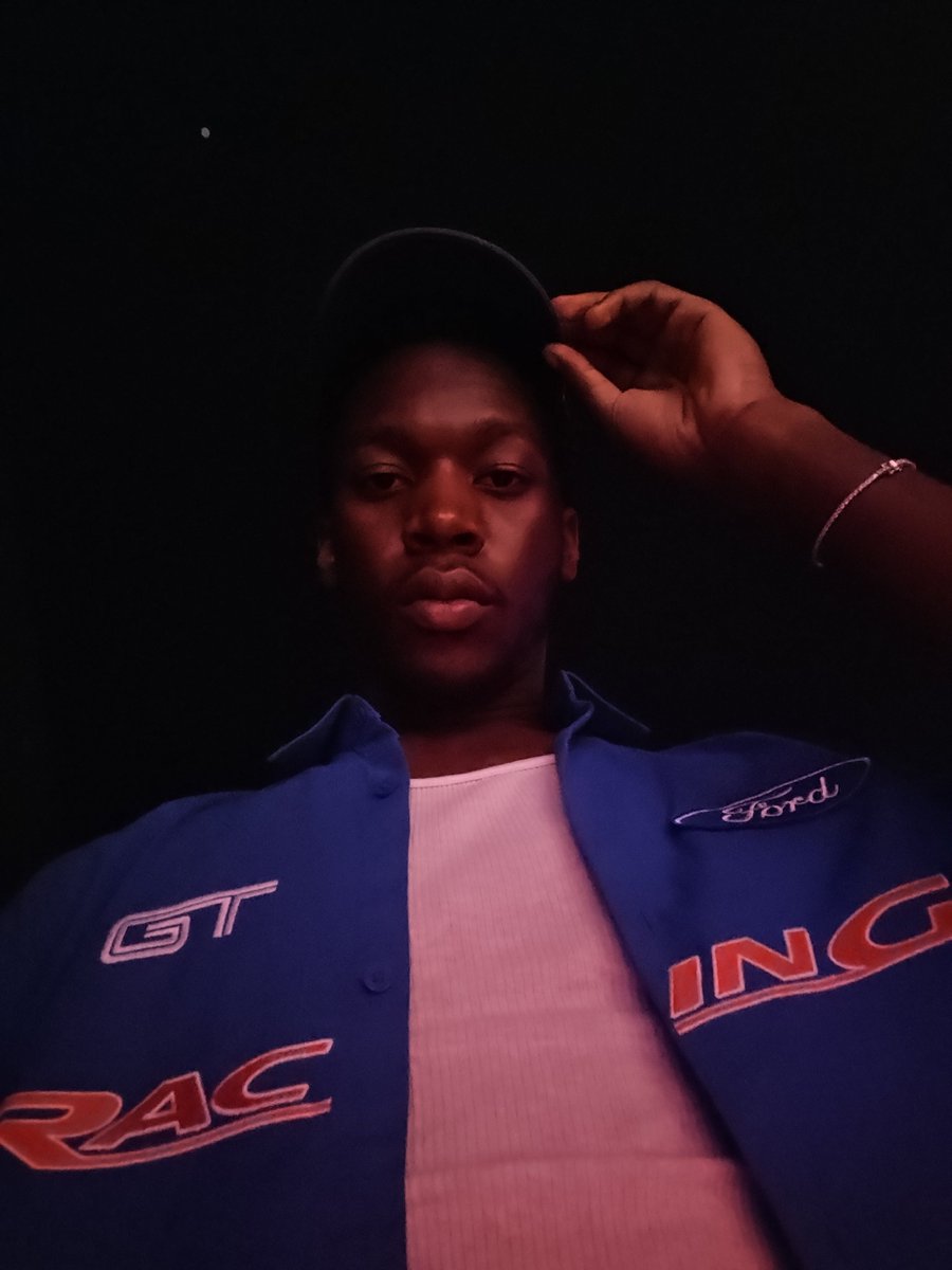 famous_ft's tweet photo. Serving looking good 👍🏾 https://t.co/KWOXjrQyD4