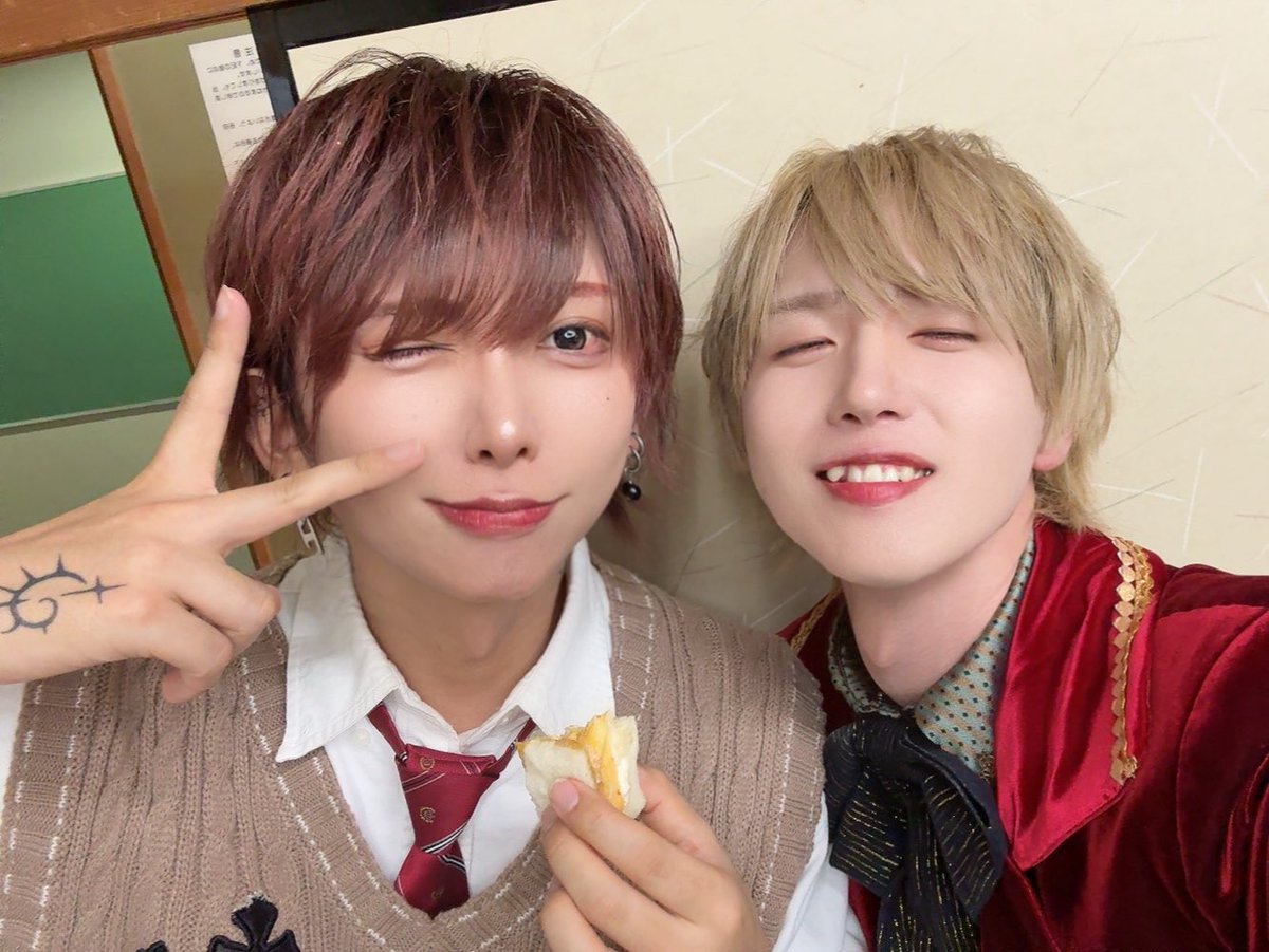 ayanoren_ReL's tweet photo. #DMONSTER 愛知2日目ありがとうございました( ᷇࿀ ᷆ )💙🌟
寂しいよう!でもこの二日間たくさんコラボもしていろんな姿みてもらえてうれしかったー!みんなの嬉しそうな笑顔みるのだいすきなんだあ〜!
きょうもだいすきだった?☺️❣️ https://t.co/xo5q8rvzhO