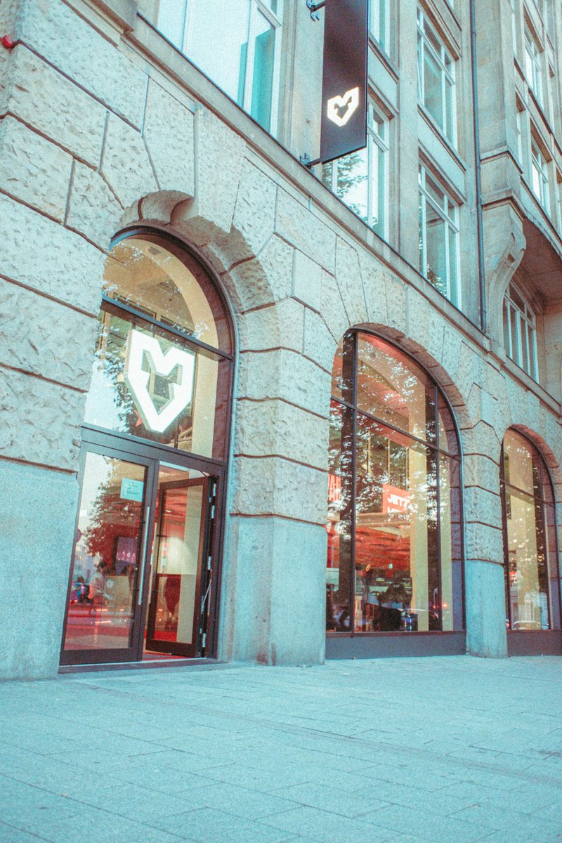 MOUZ MIKA tweet media